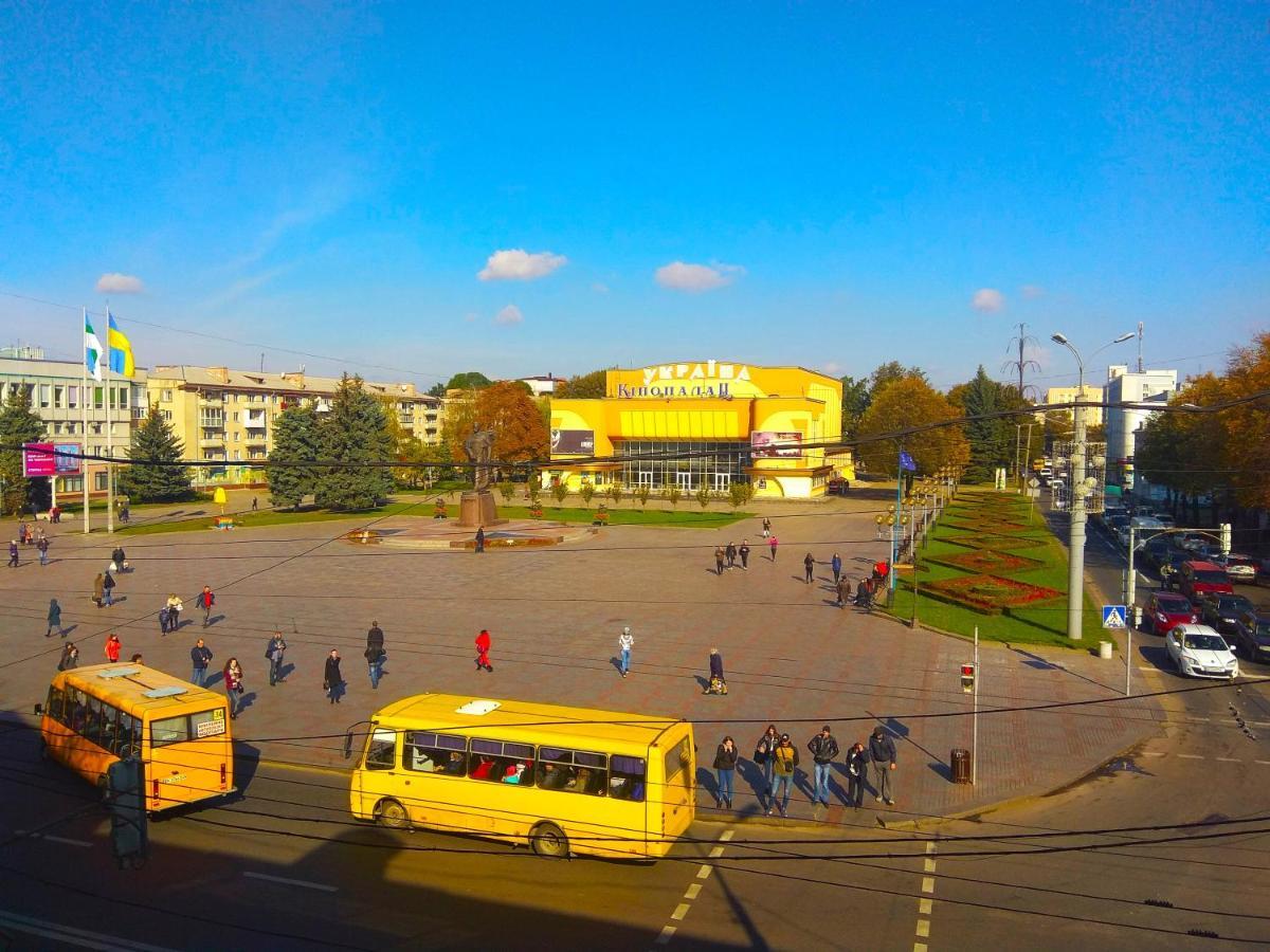 Rivne Hostel Exteriör bild